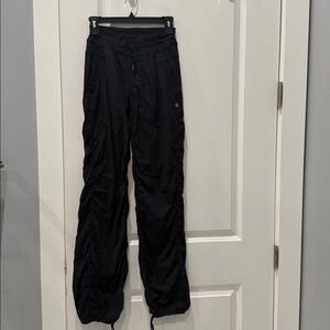 Lululemon 🥳👏🏻🎉 great condition 
Black Track Pants for Women